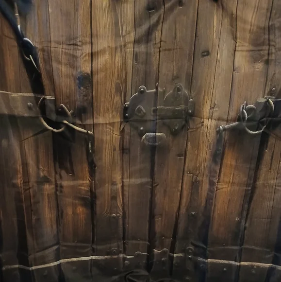 Wooden Door-4pcs (Shower Curtain/Bath Rug/U-Shape Mat/Toilet Cover)-(New Cond.) - Picture 8 of 14